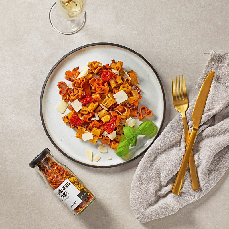 Arrabbiata Sauce dargestellt mit Rezept