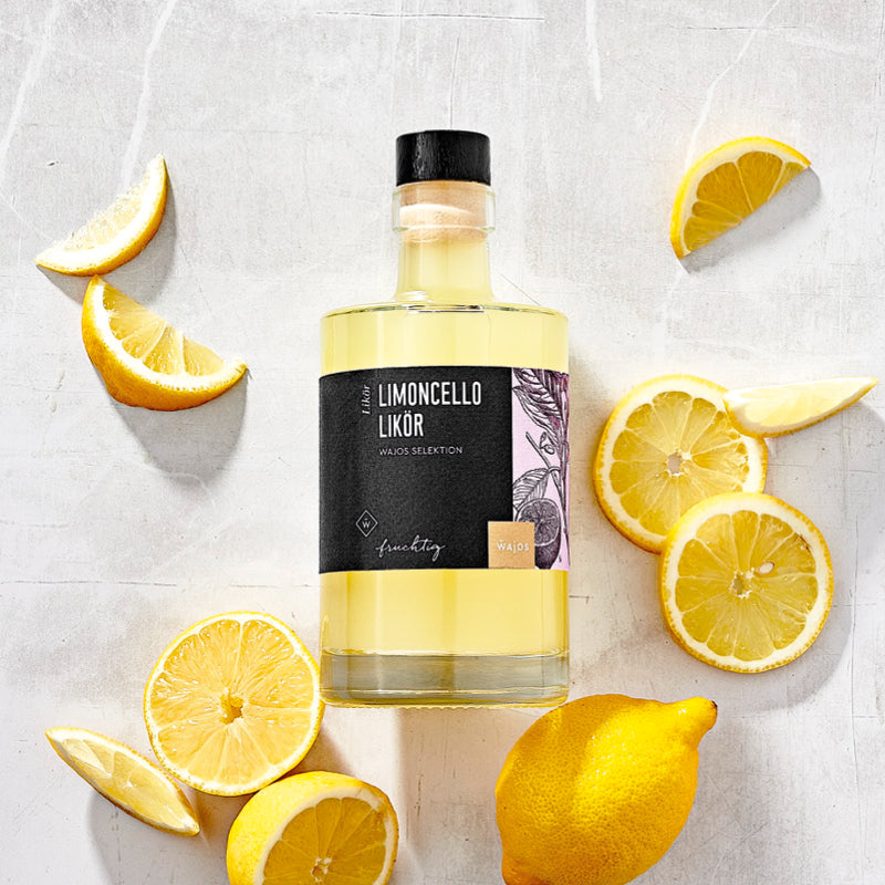 Limoncello Likör dargestellt mit Aromen