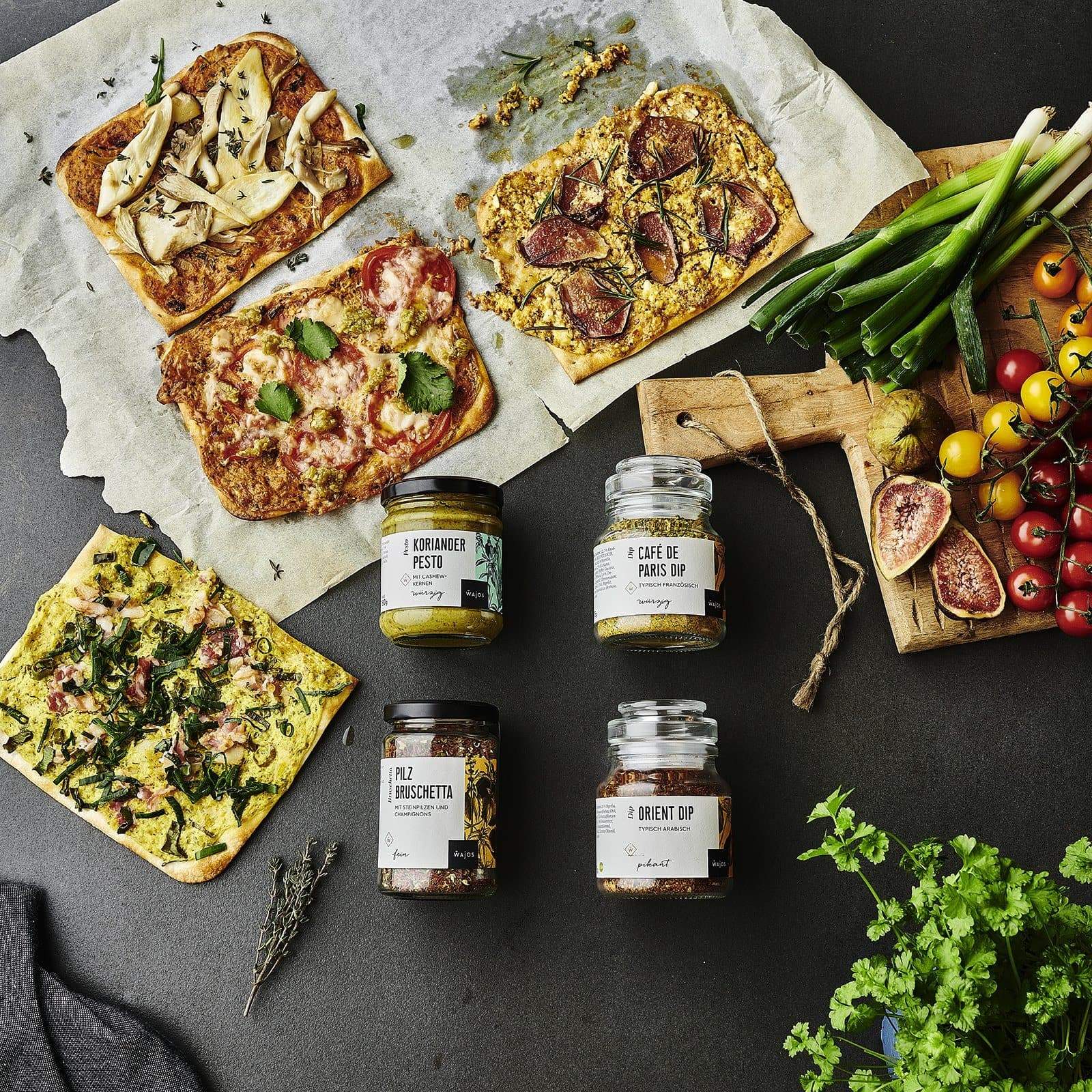 Flammkuchen Set - 4 Produkte abgebildet mit Flammkuchen