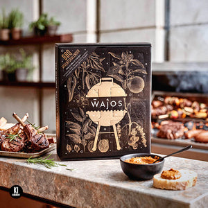 Wajos Adventskalender BBQ 2026 dargestellt in einer BBQ Szene mit Grill