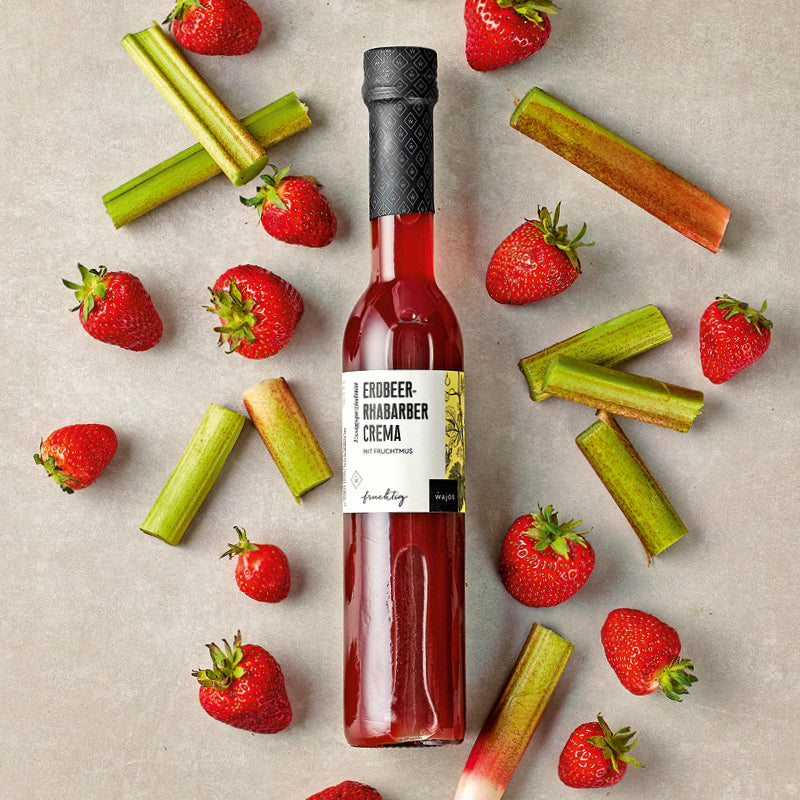 Erdbeer-Rhabarber Crema in der 250 ml Flasche