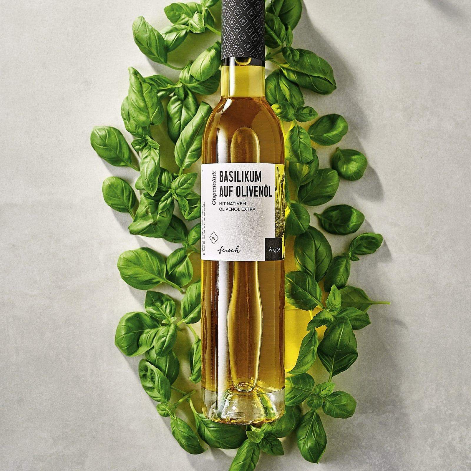 Basilikum auf Olivenöl in 250 ml Flasche