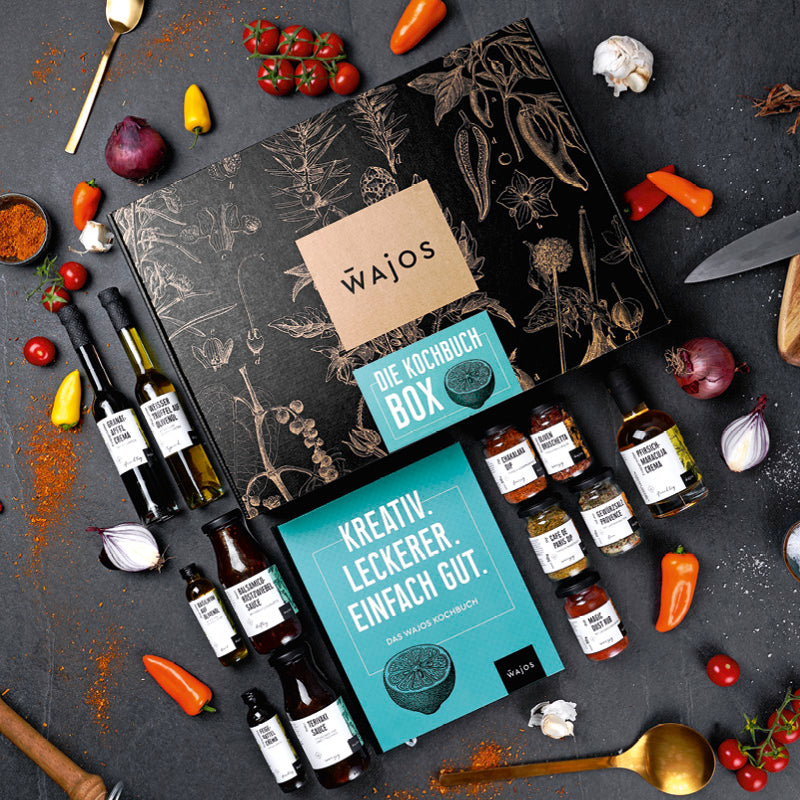 Kochbuch Box - Geschenkbox mit Kochbuch und 12 Produkten