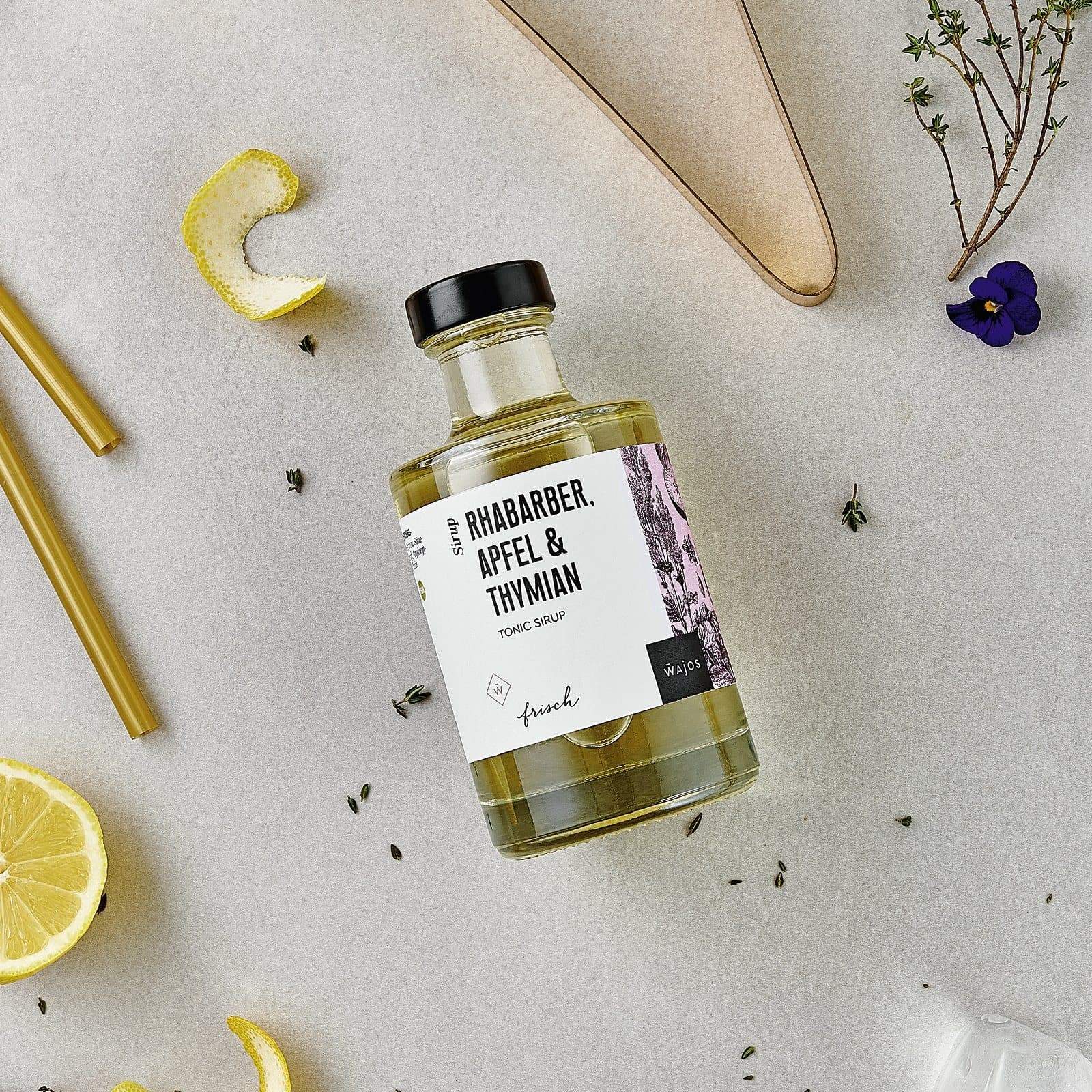 Rhabarber, Apfel & Thymian Tonic Sirup in 200 ml Flasche